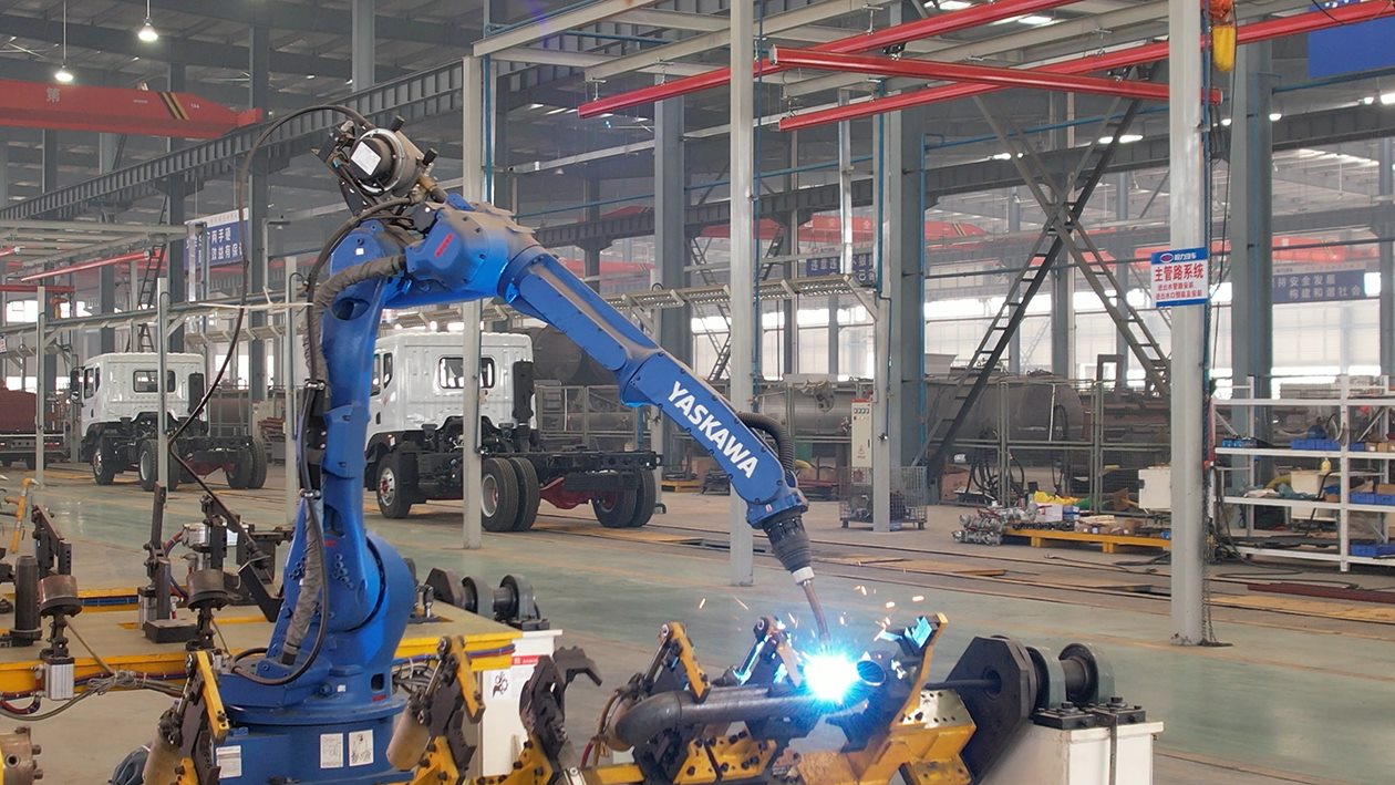 Robot welding workshop