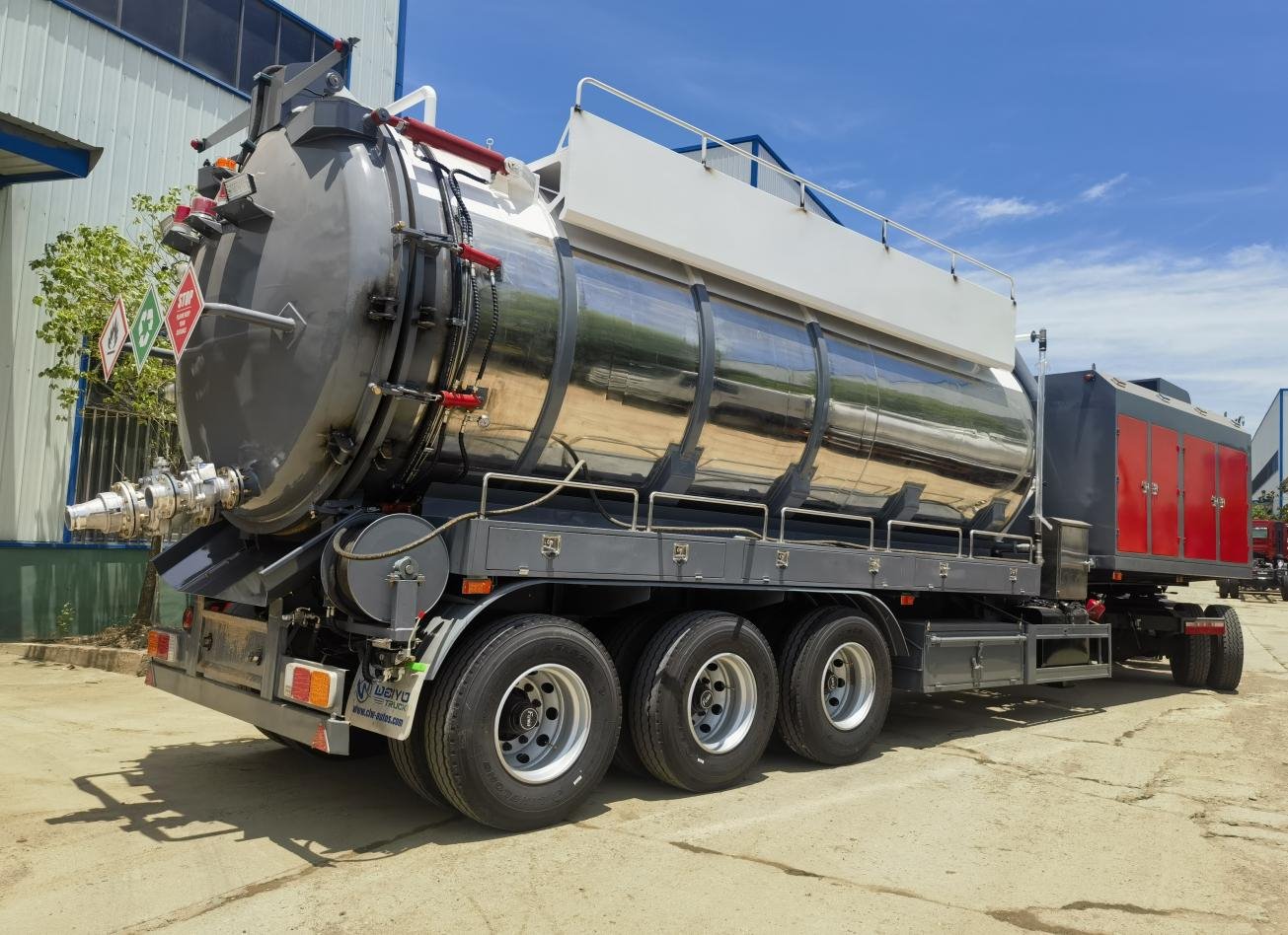 Vacuum tank superstructure and spare parts